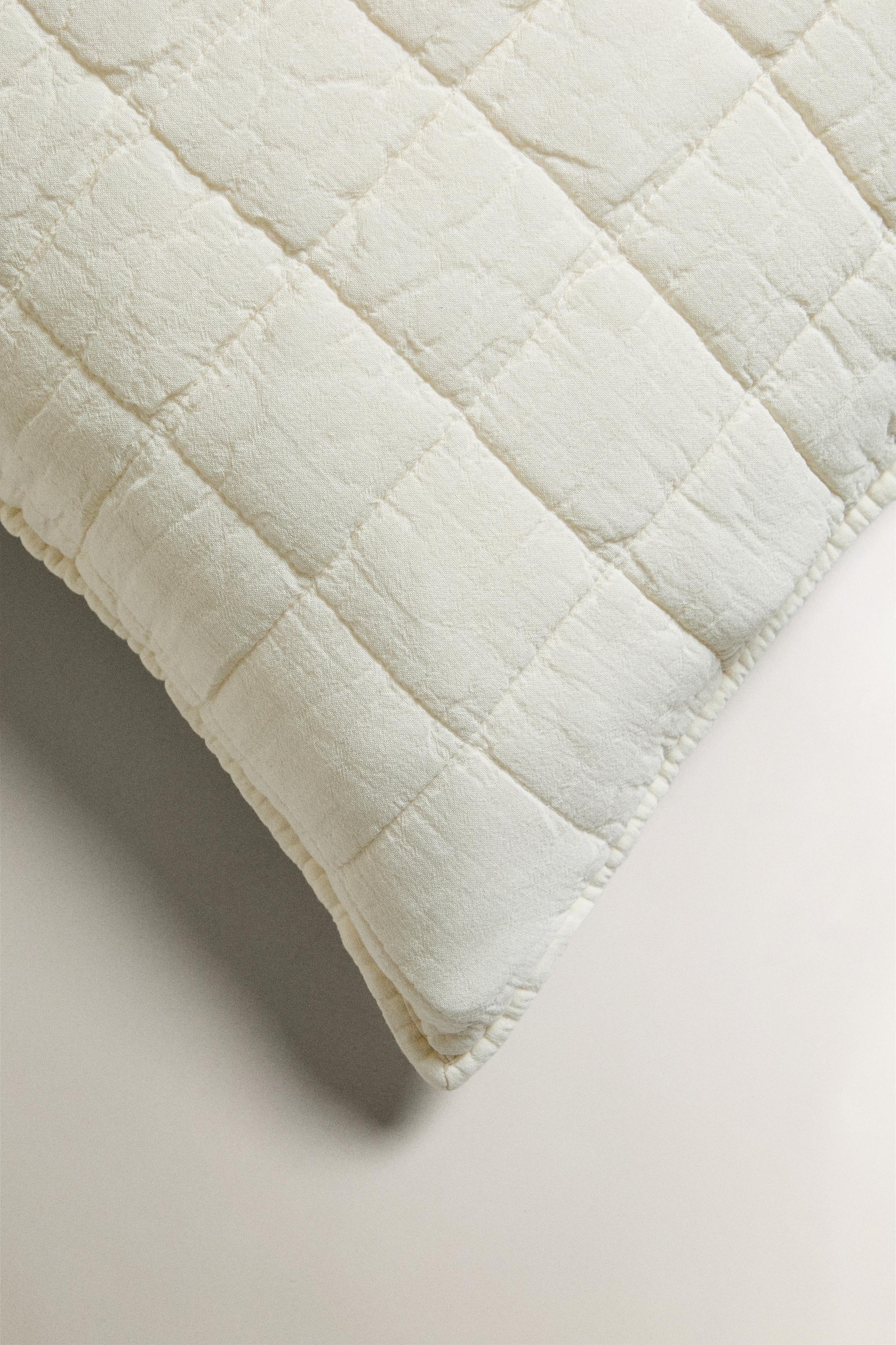 SQUARED PILLOW SHAM FOR QUILT